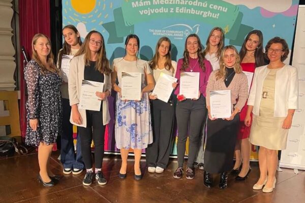 Jednoduchý Obrázok galaxie Hodina Zeme Príspevok na Facebook