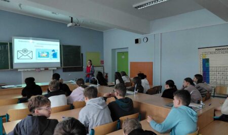 KyberTím v ZŠ Valaliky